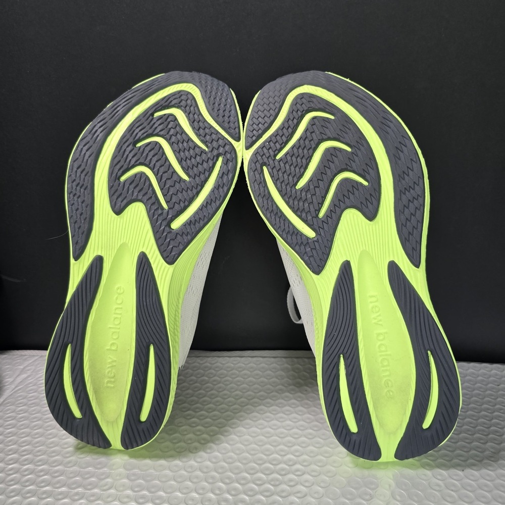 New Balance DynaSoft V2 Running Shoe Sz W 7 M 5.5 - Picture 15 of 15